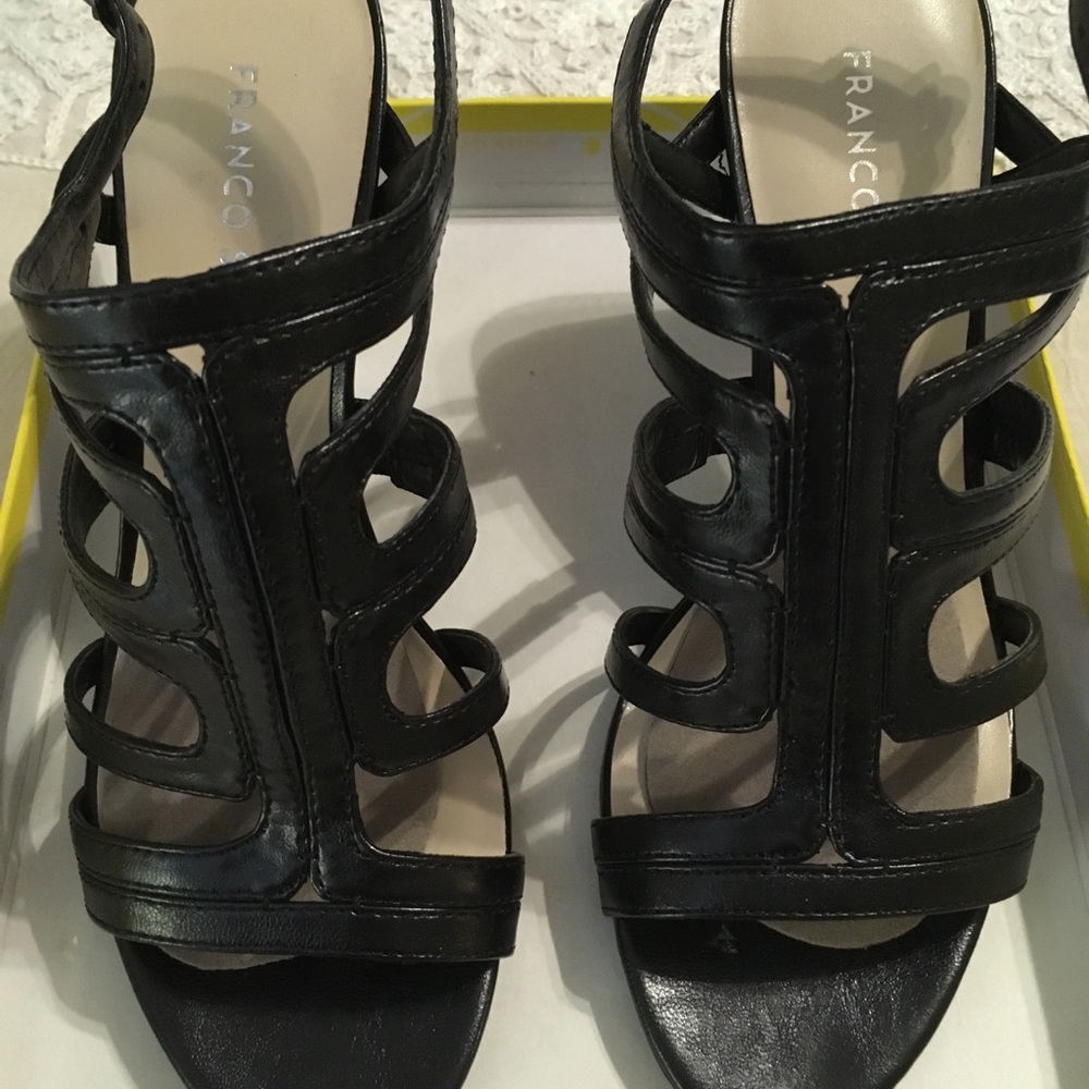 Women’s heels size 8